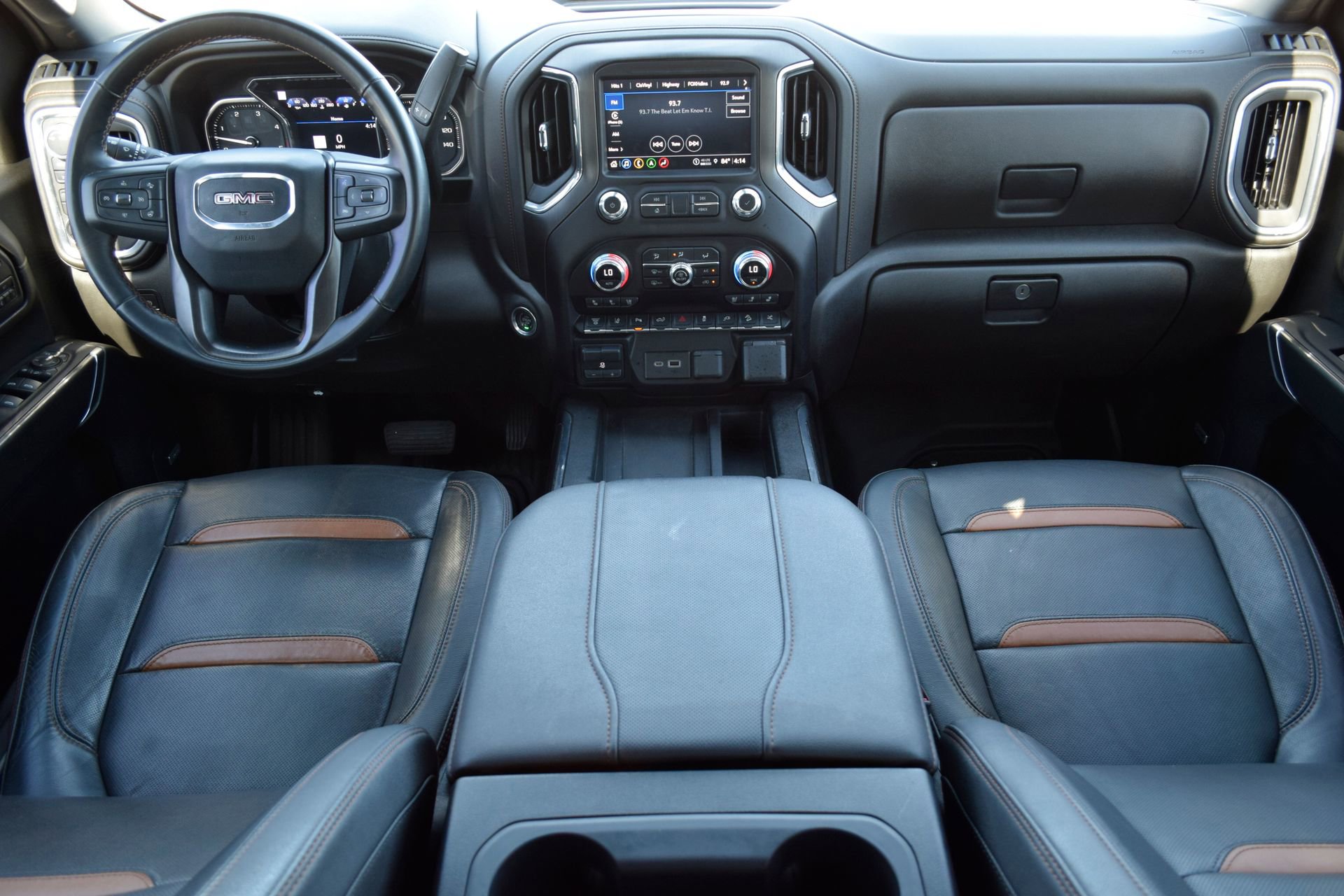 Used 2023 GMC Sierra 2500 AT4 w/ AT4 Premium Plus Package image 7