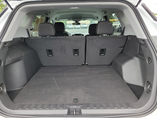 Used 2023 GMC Terrain SLE w/ Elevation Edition FWD image 29