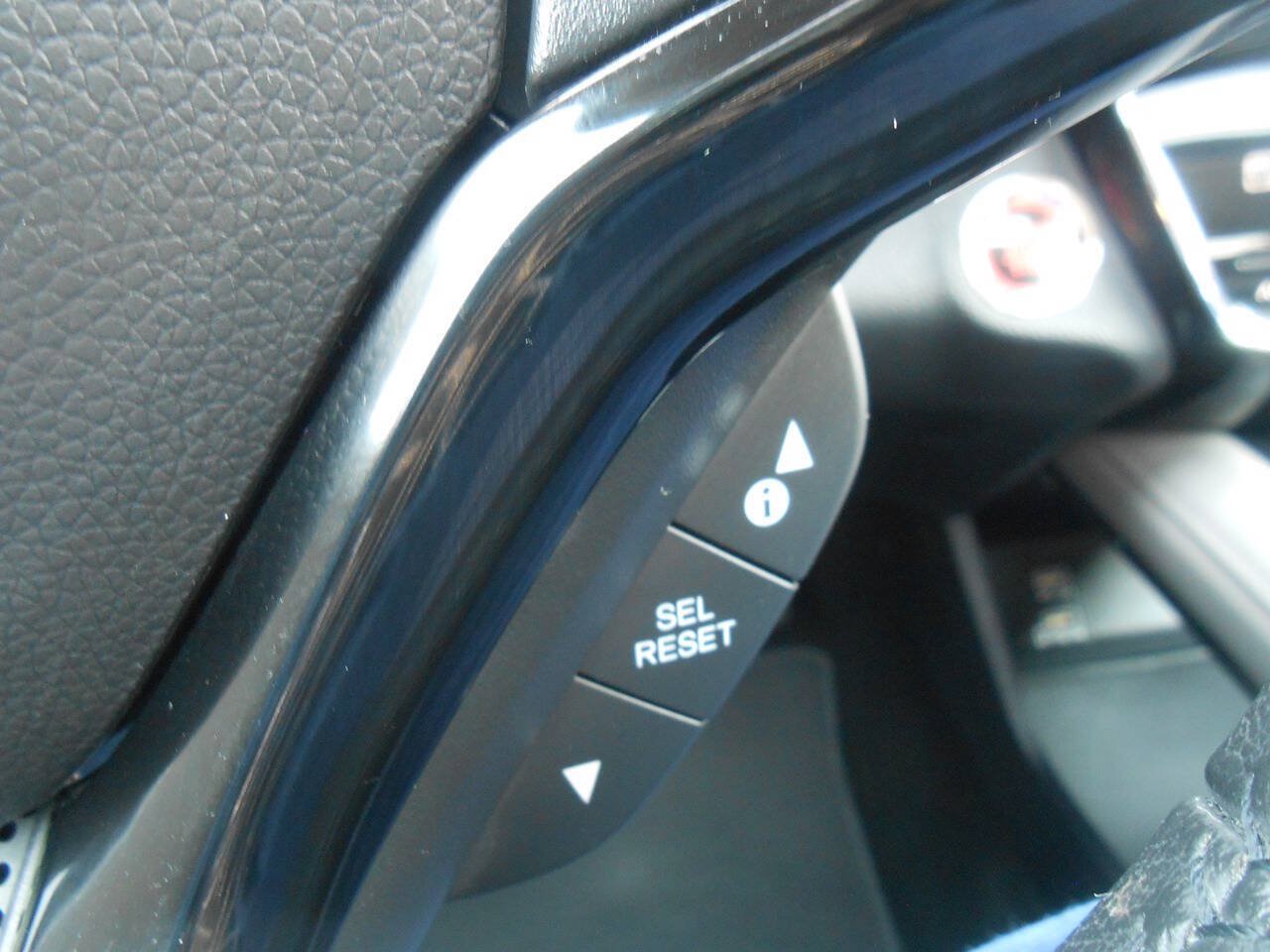 Used 2020 Honda HR-V EX-L image 18