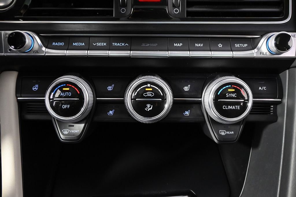 Used 2020 Genesis G70 3.3T w/ Prestige Package image 34