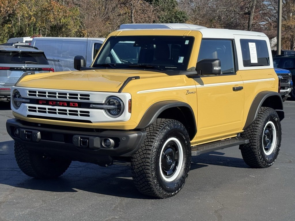 Used 2023 Ford Bronco Heritage Edition image 2