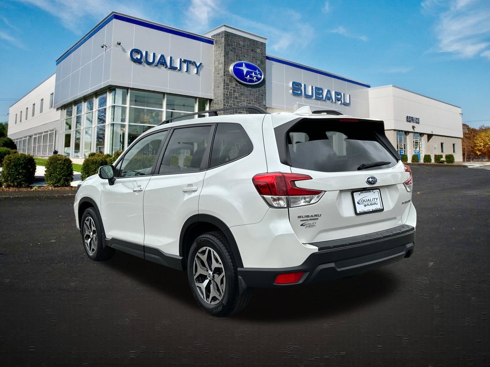 Used 2020 Subaru Forester Premium image 2