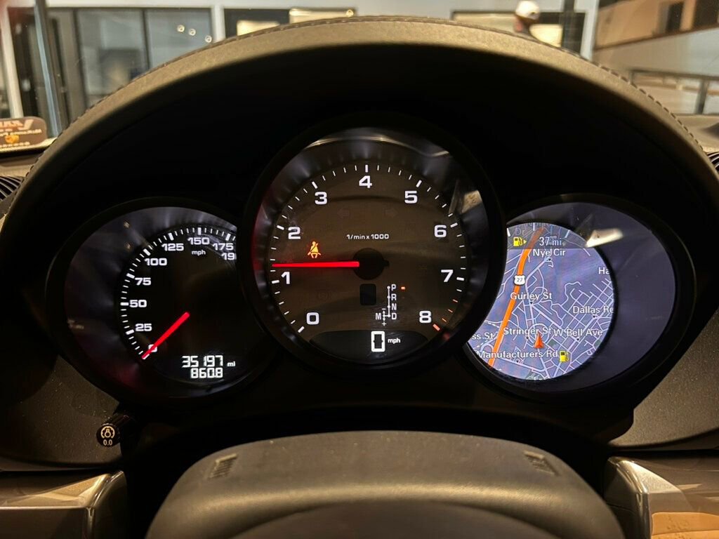 Used 2019 Porsche 718 Boxster RWD image 22