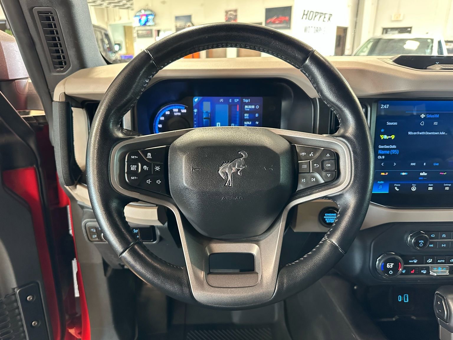 Used 2023 Ford Bronco Wildtrak image 17