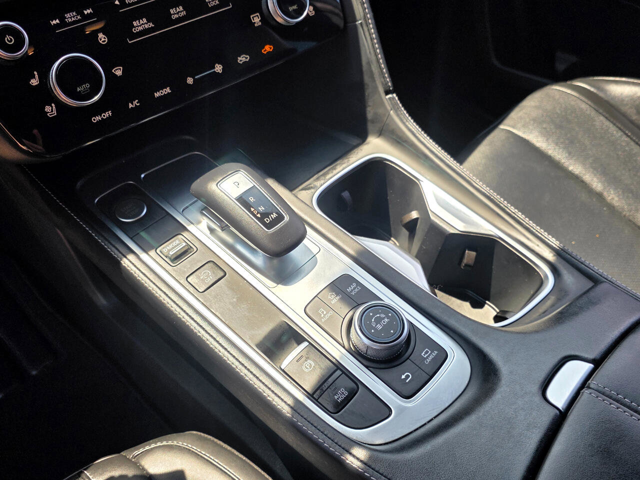 Used 2025 INFINITI QX60 Luxe w/ Black Edition image 9