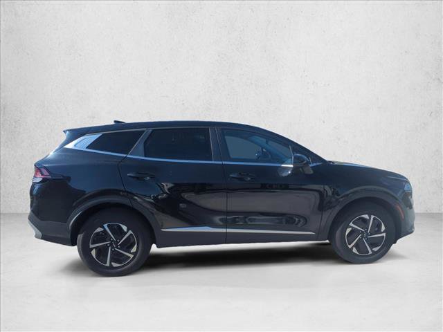 Used 2023 Kia Sportage LX image 4