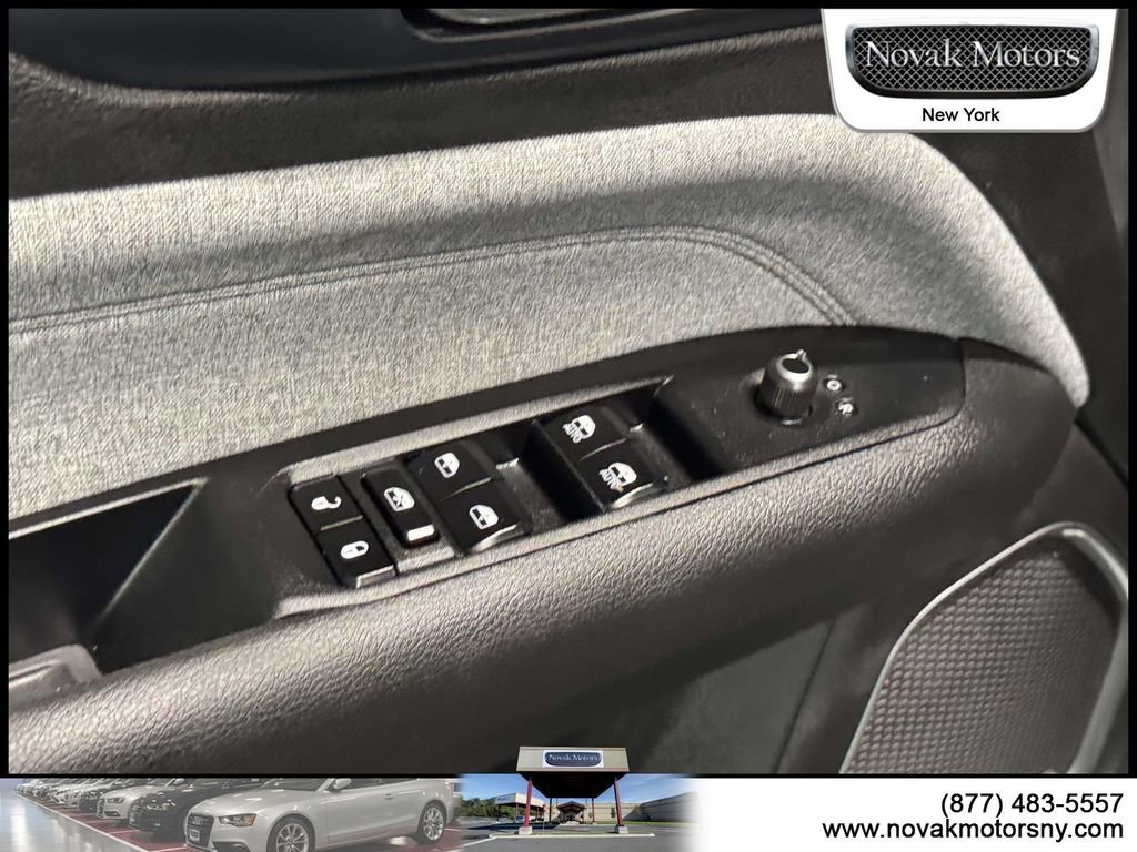 Used 2023 Jeep Compass Latitude w/ Sun and Sound Group image 14