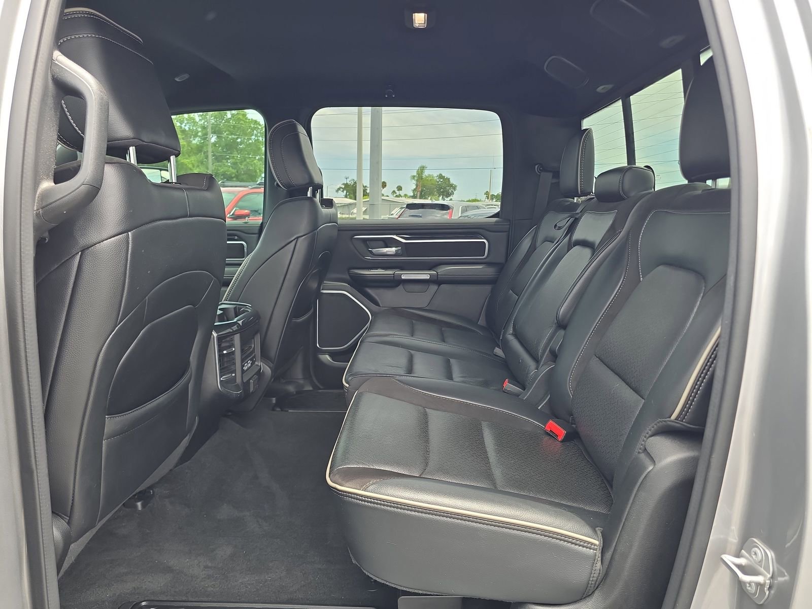 Used 2021 RAM 1500 Laramie AWD/4WD image 12
