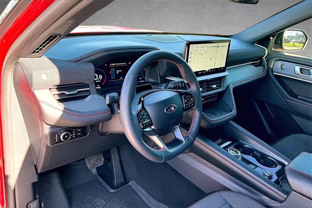 Used 2025 Ford Explorer ST-Line w/ Premium Package image 12