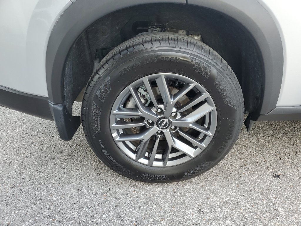 Certified 2025 Nissan Rogue S AWD/4WD image 5