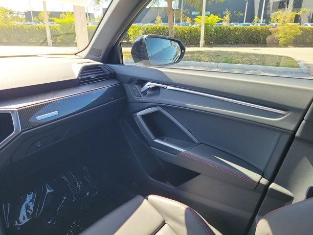 Certified 2025 Audi Q3 2.0T Premium Plus w/ Premium Plus Package image 14