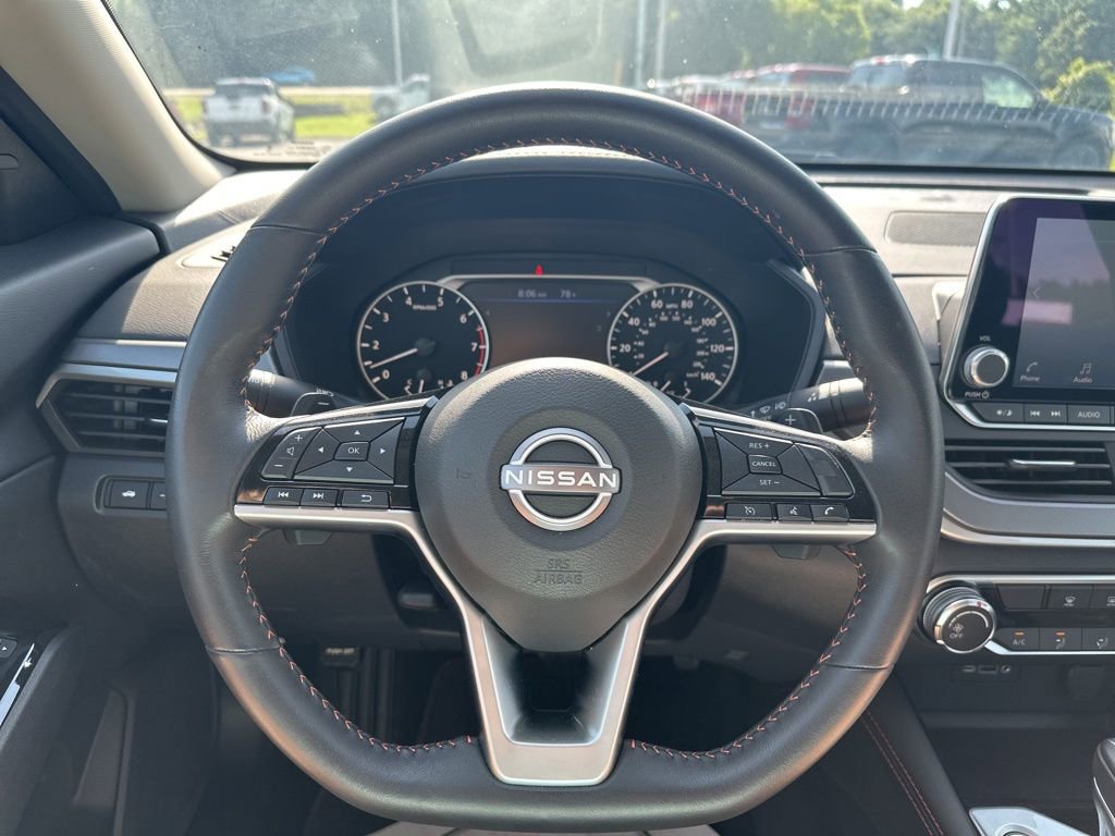 Used 2024 Nissan Altima 2.5 SR FWD image 18