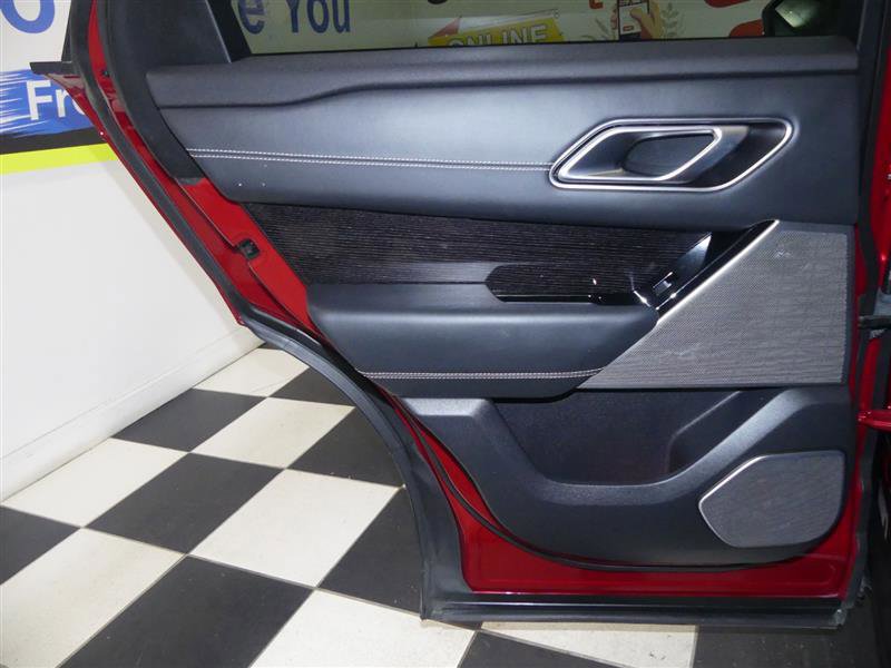 Used 2019 Land Rover Range Rover Velar R-Dynamic HSE image 35