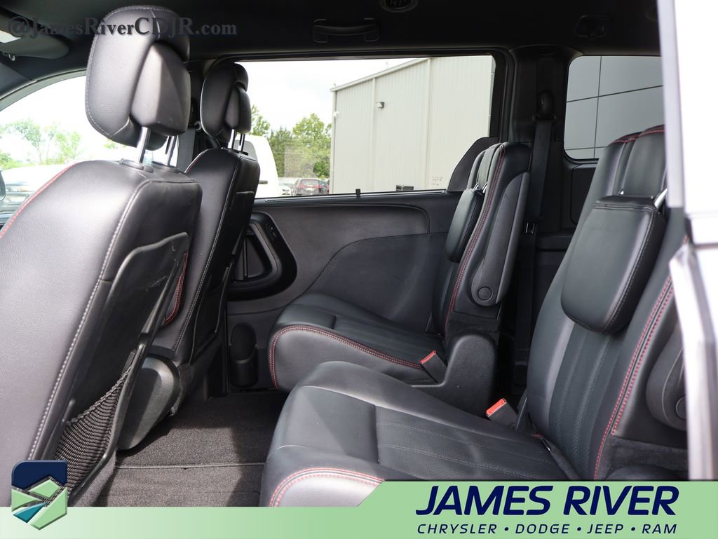 Used 2019 Dodge Grand Caravan GT FWD image 16