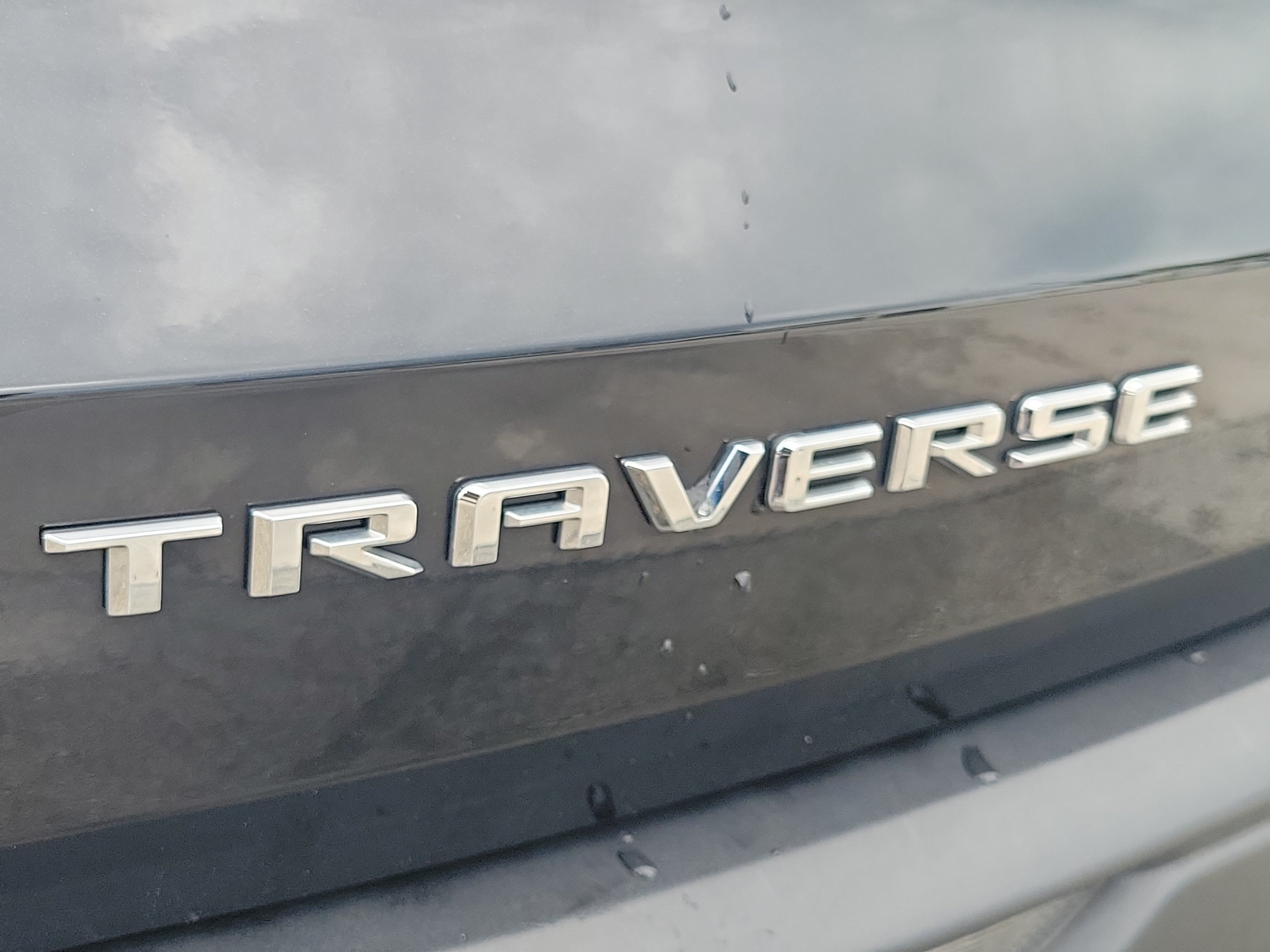 Used 2024 Chevrolet Traverse LT FWD image 11