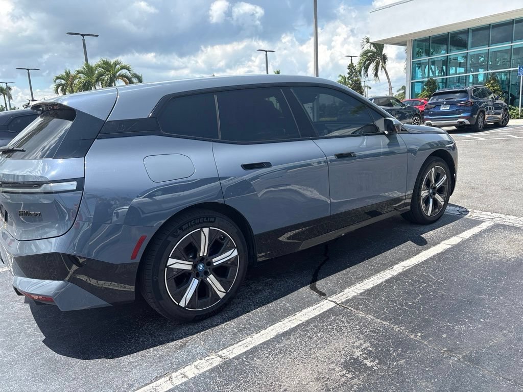 Certified 2024 BMW iX xDrive50 w/ Sport Package AWD/4WD image 10