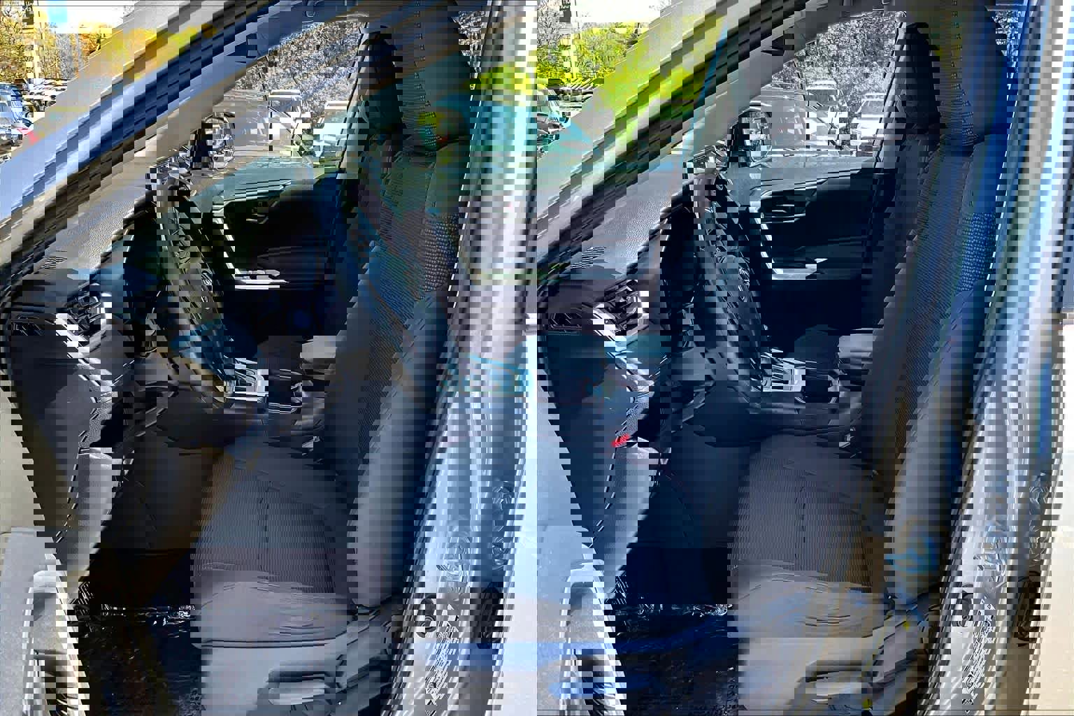 Used 2024 Toyota RAV4 LE image 8