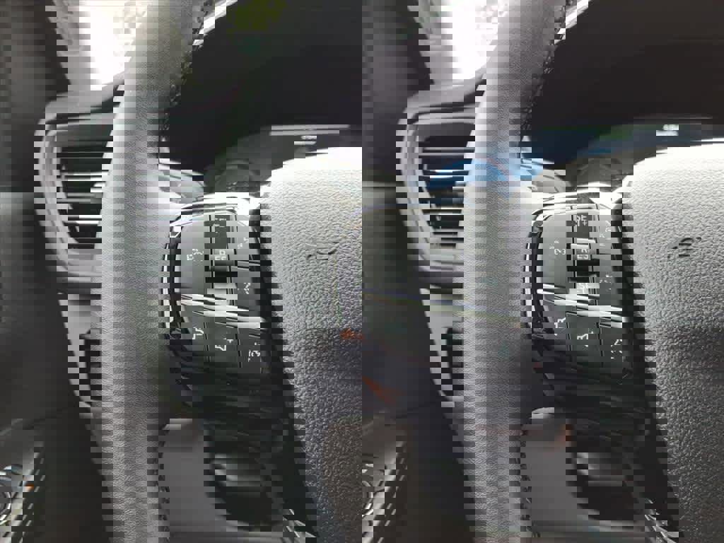 Used 2025 Ford Escape Active w/ Active Premium Tech Pack image 22