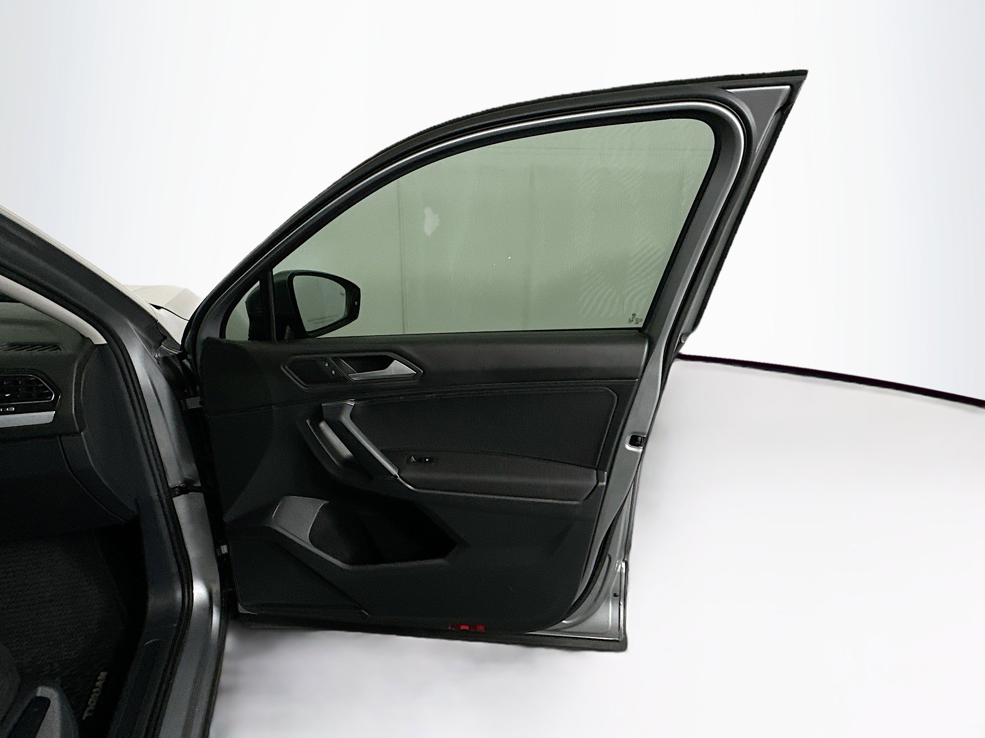 Used 2019 Volkswagen Tiguan S w/ Driver Assistance Package image 30