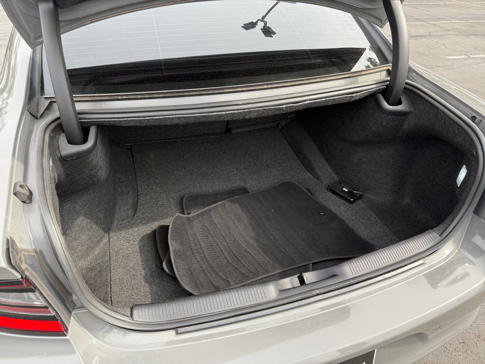 Used 2019 Dodge Charger SXT w/ Plus Group RWD image 21