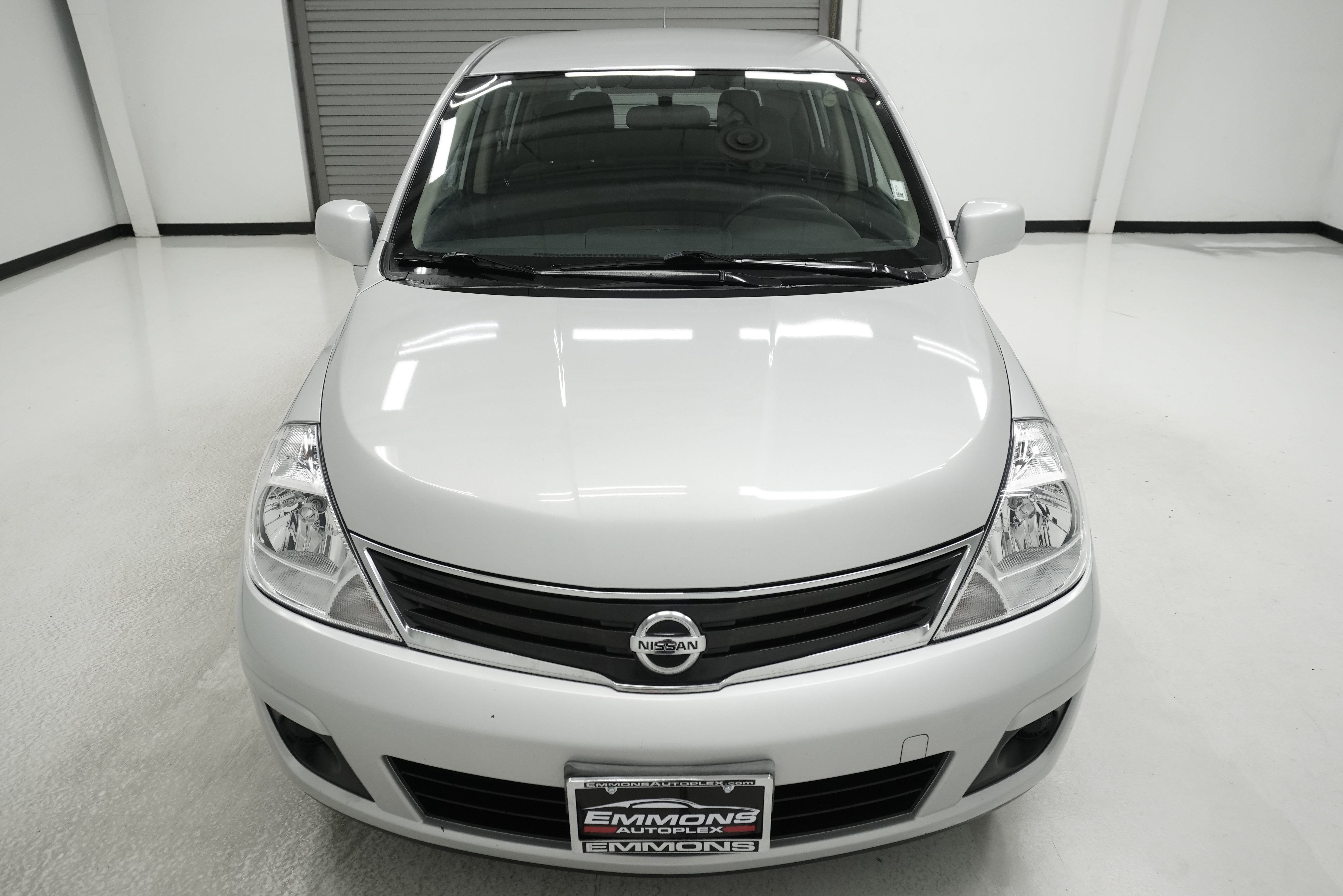 Used 2012 Nissan Versa 1.8 S w/ Special Edition Pkg FWD image 2