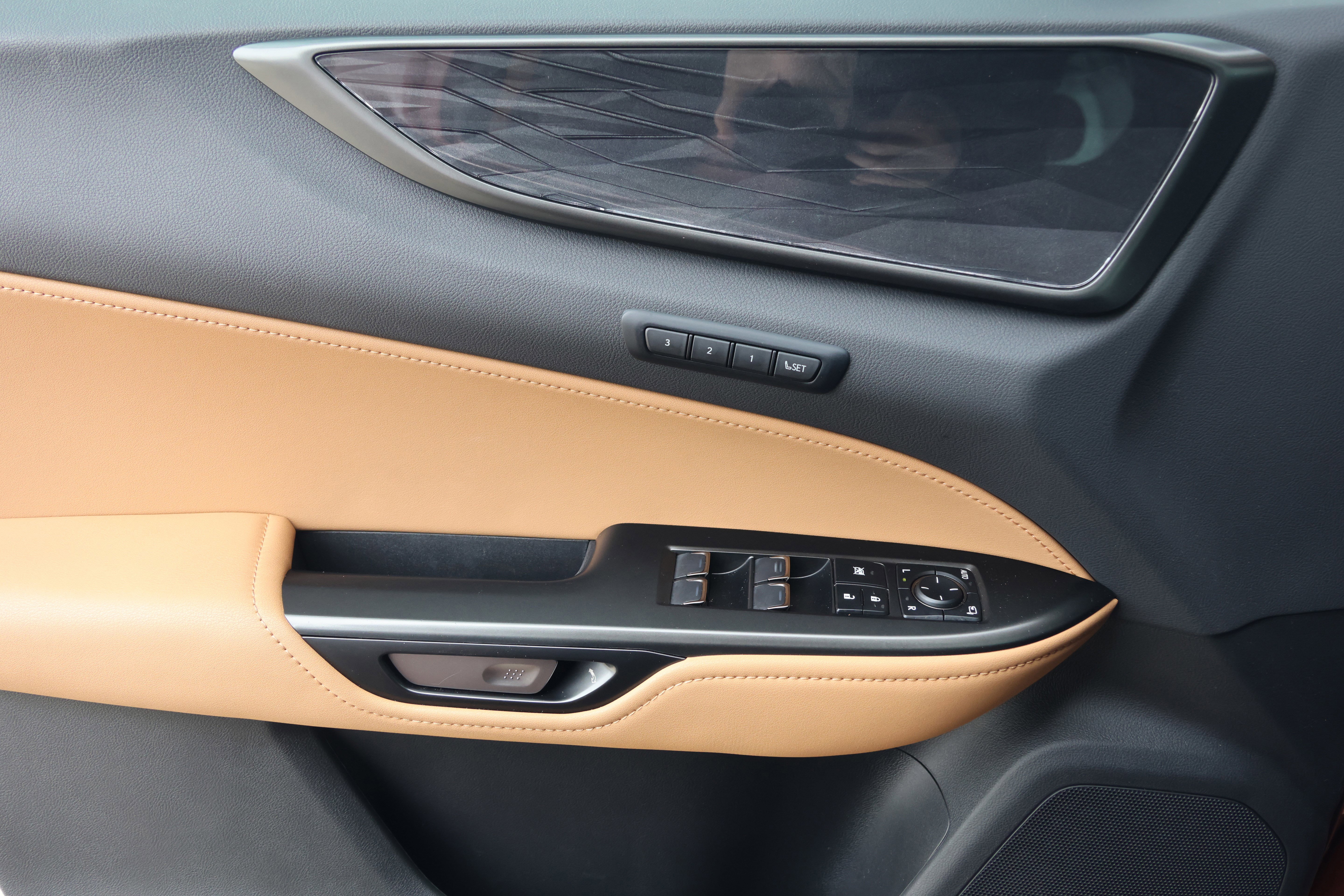 Certified 2025 Lexus NX 250 FWD w/ Cold Area Package image 12