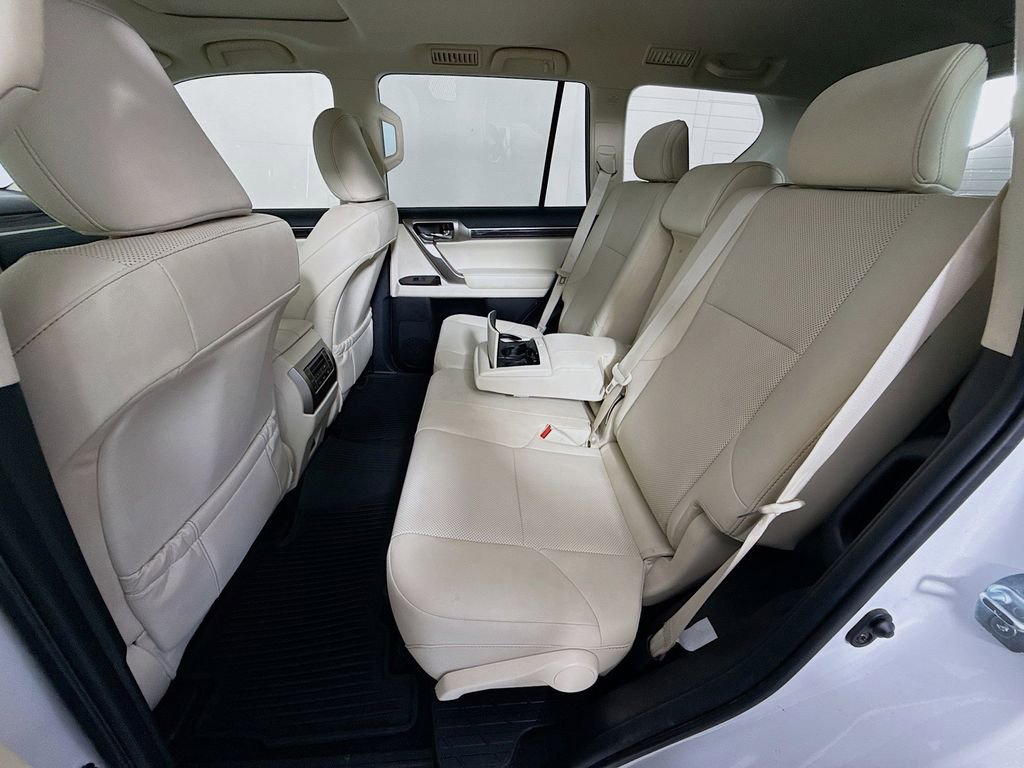 Used 2021 Lexus GX 460 Premium w/ Premium Package AWD/4WD image 25