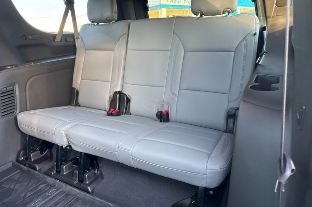 New 2027 Chevrolet Suburban Z71 w/ Z71 Off-Road Package AWD/4WD image 21