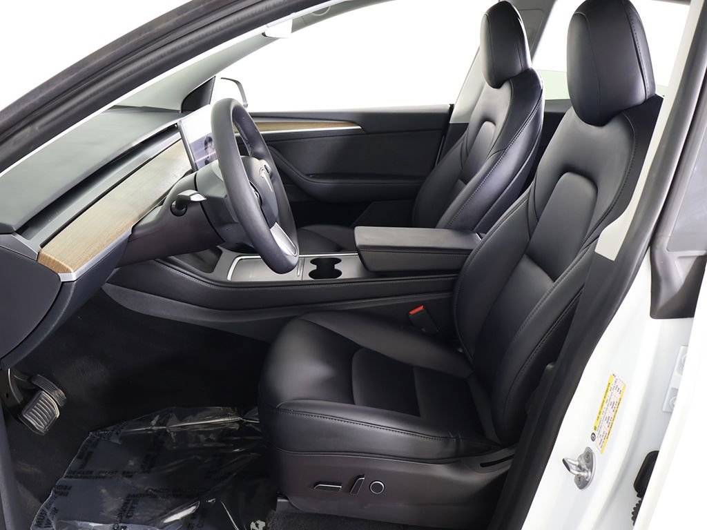 Used 2023 Tesla Model Y Long Range image 33