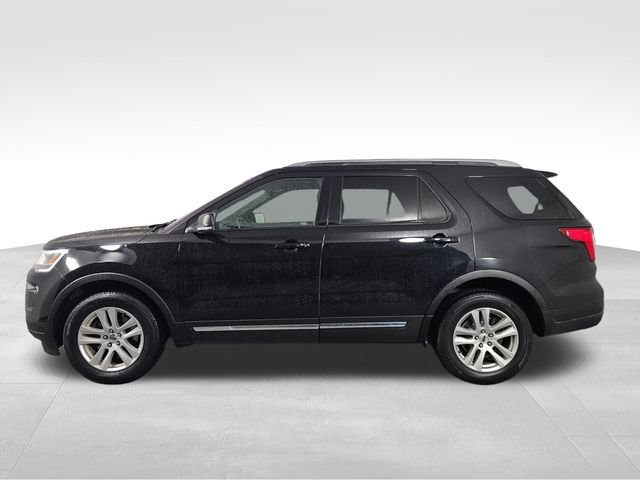 Used 2019 Ford Explorer XLT w/ Equipment Group 201A AWD/4WD image 4