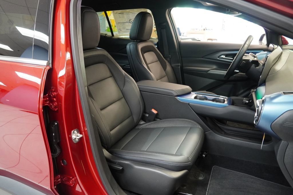 New 2026 Chevrolet Equinox EV LT FWD image 25