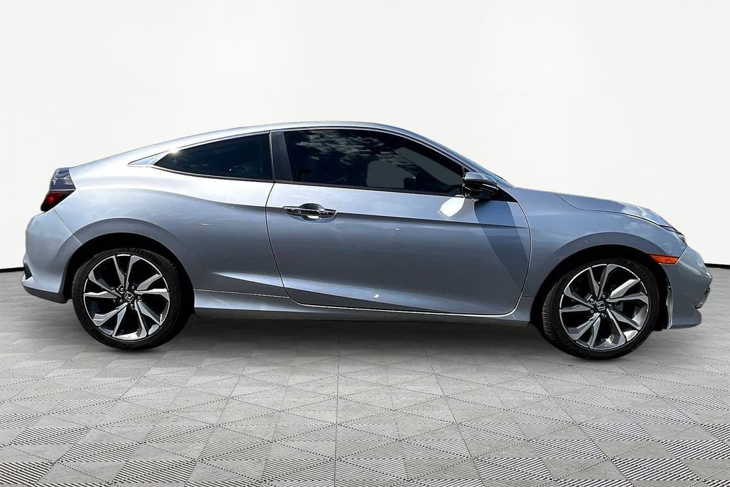 Used 2019 Honda Civic Touring image 8