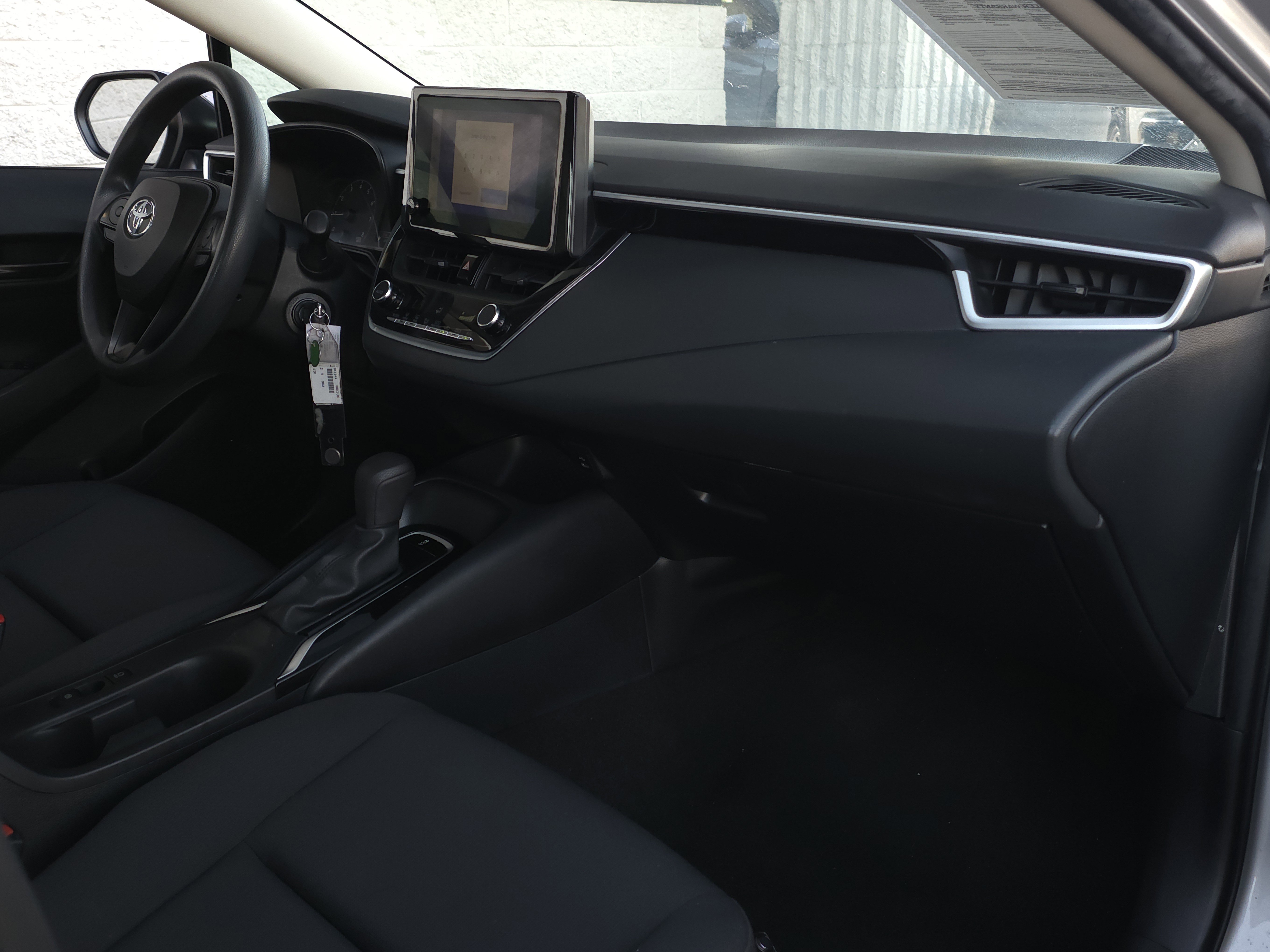 Used 2023 Toyota Corolla LE image 24