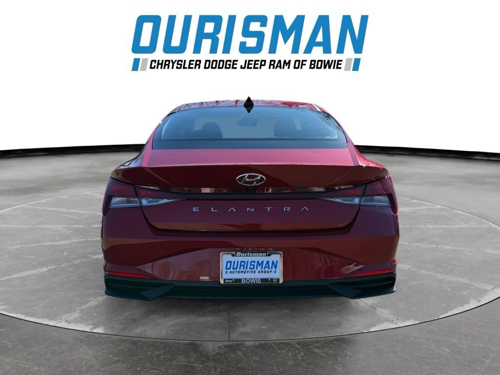 Used 2023 Hyundai Elantra SEL image 4