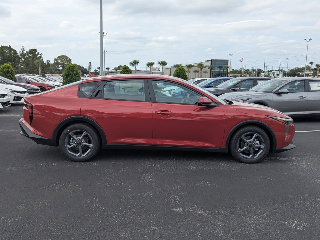 New 2026 Kia K4 FWD image 9