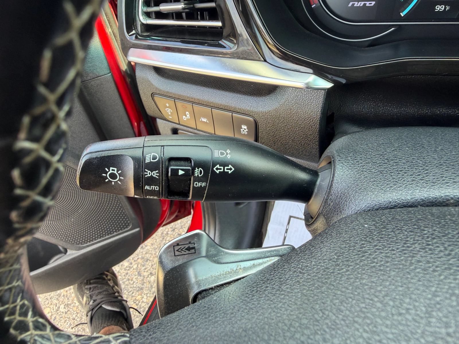 Used 2020 Kia Niro EX w/ Cold Weather Package FWD image 39