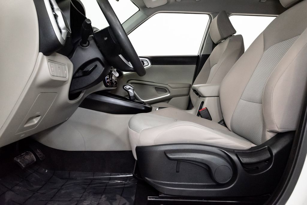 Certified 2020 Kia Soul LX FWD image 14