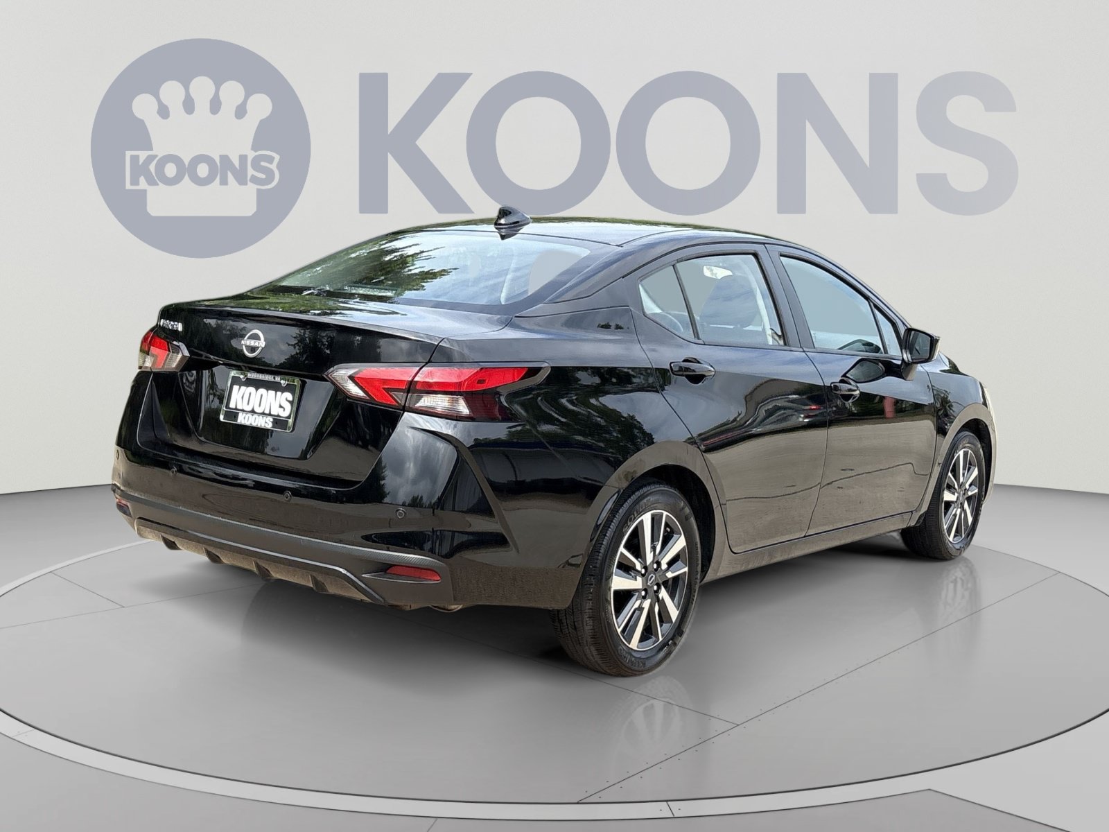 Used 2025 Nissan Versa SV FWD image 7