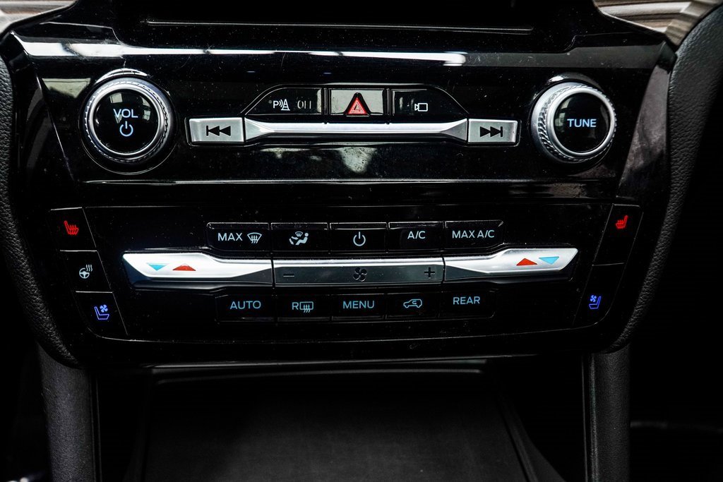 Used 2022 Ford Explorer Limited w/ Equipment Group 301A image 20