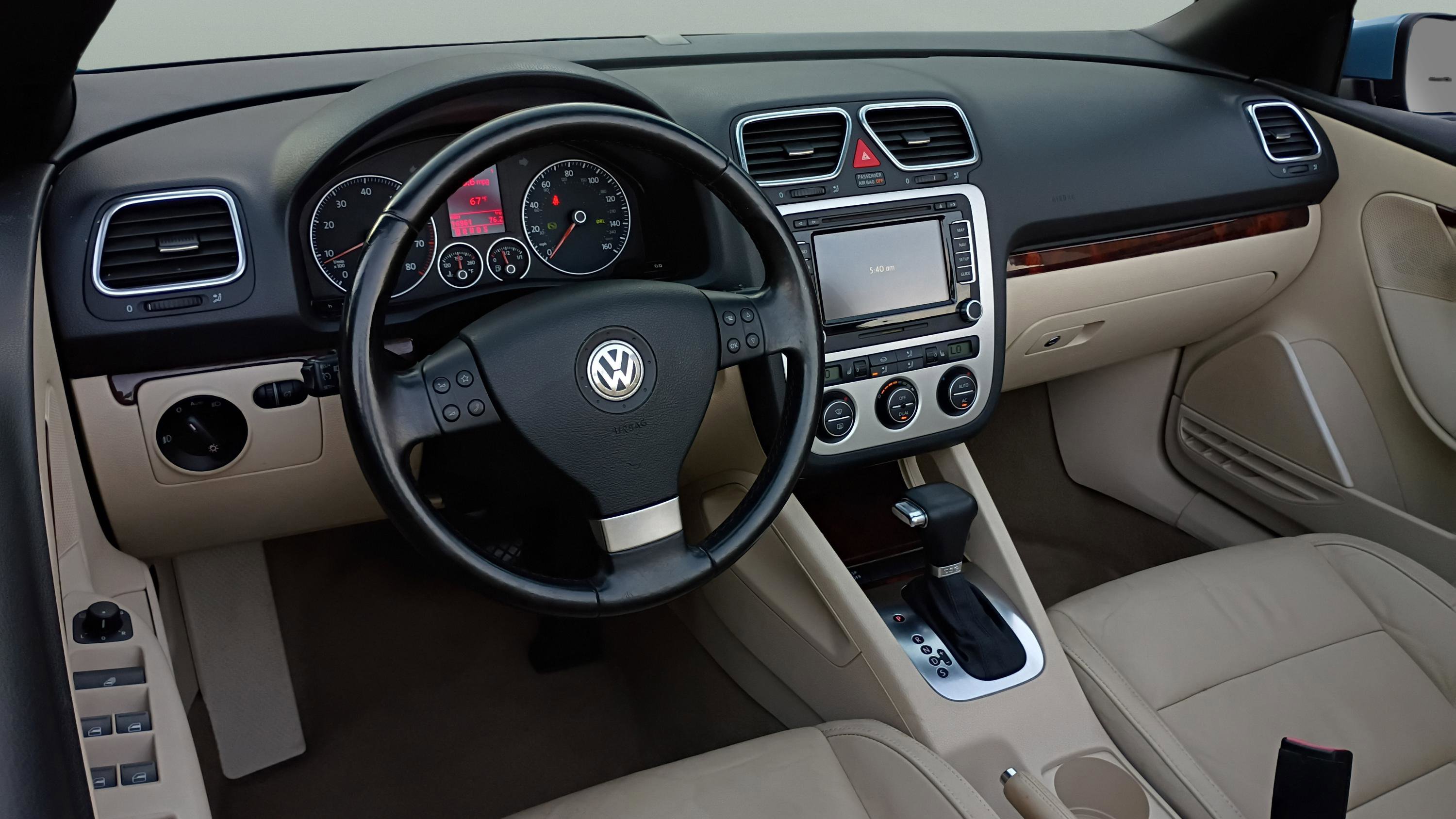 Used 2009 Volkswagen Eos Lux image 23