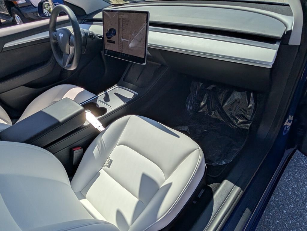Used 2021 Tesla Model 3 Standard Range Plus image 16