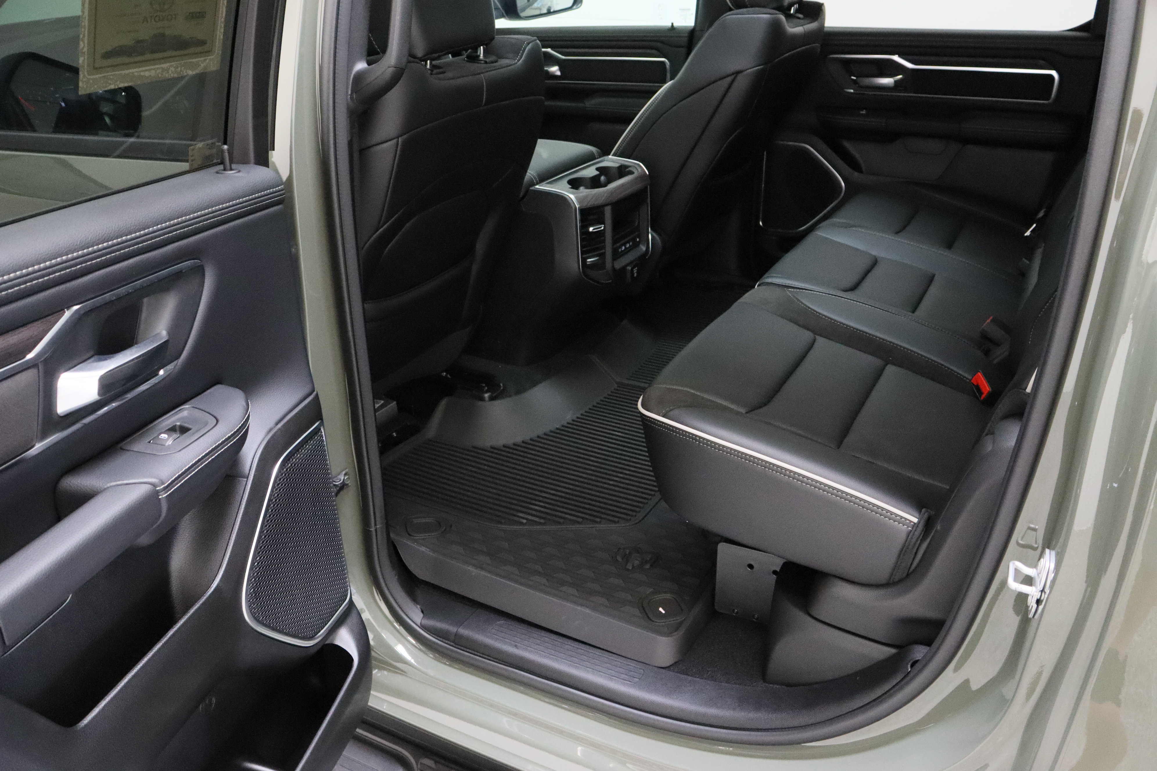 Used 2026 RAM 1500 Laramie w/ Night Edition RWD image 30