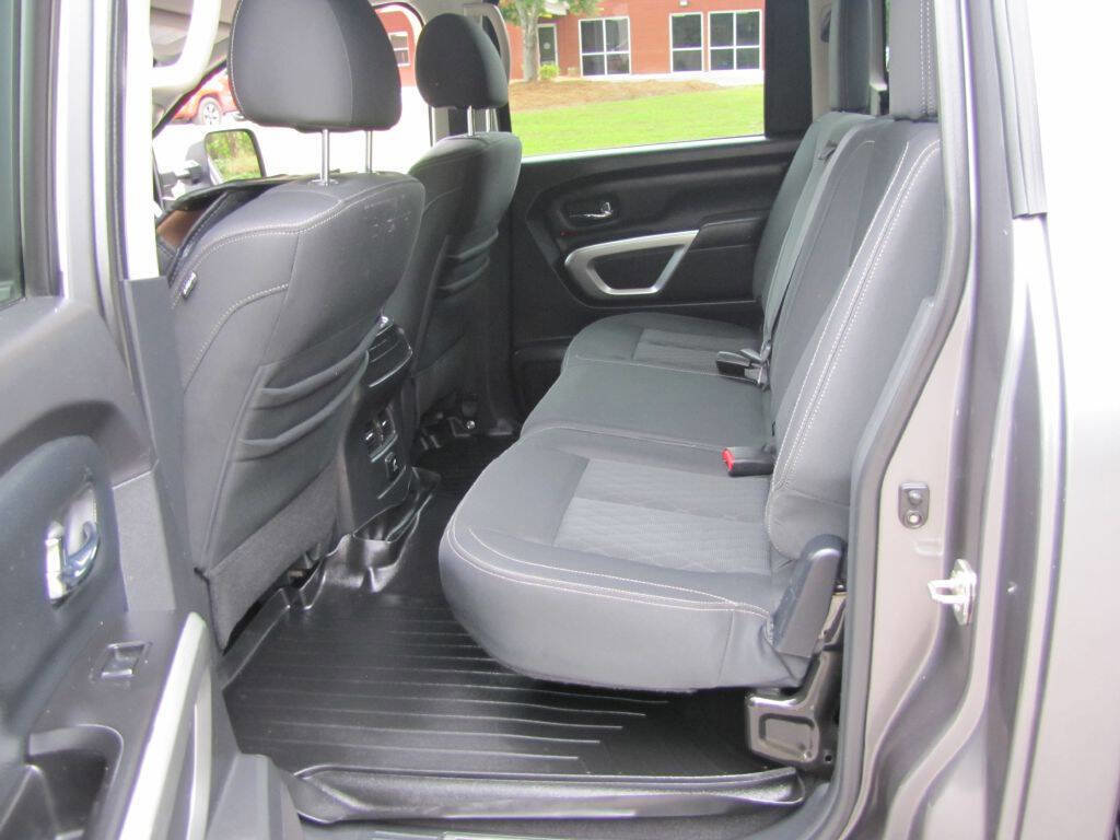 Used 2017 Nissan Titan SV AWD/4WD image 17