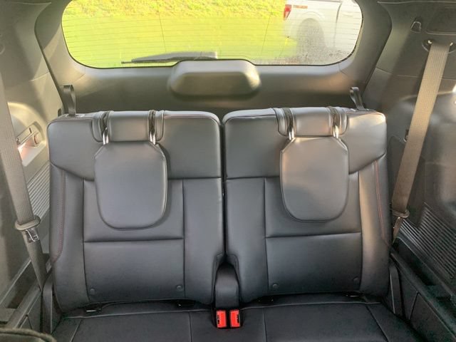 Used 2026 Ford Explorer ST-Line w/ ST-Line Street Pack AWD/4WD image 14