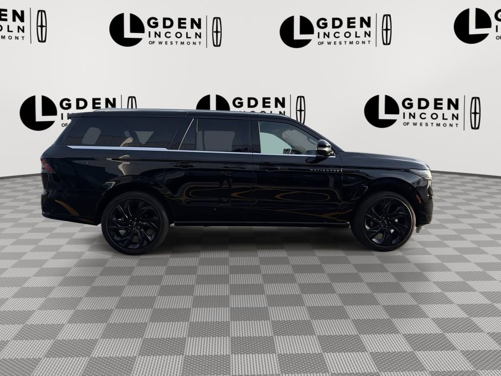 Used 2025 Lincoln Navigator L Black Label AWD/4WD image 9