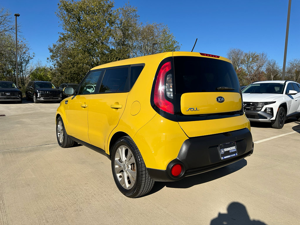 Used 2015 Kia Soul + image 6