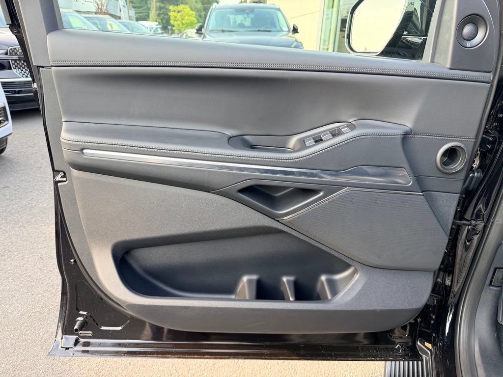 New 2027 Lincoln Navigator L Premier AWD/4WD image 31