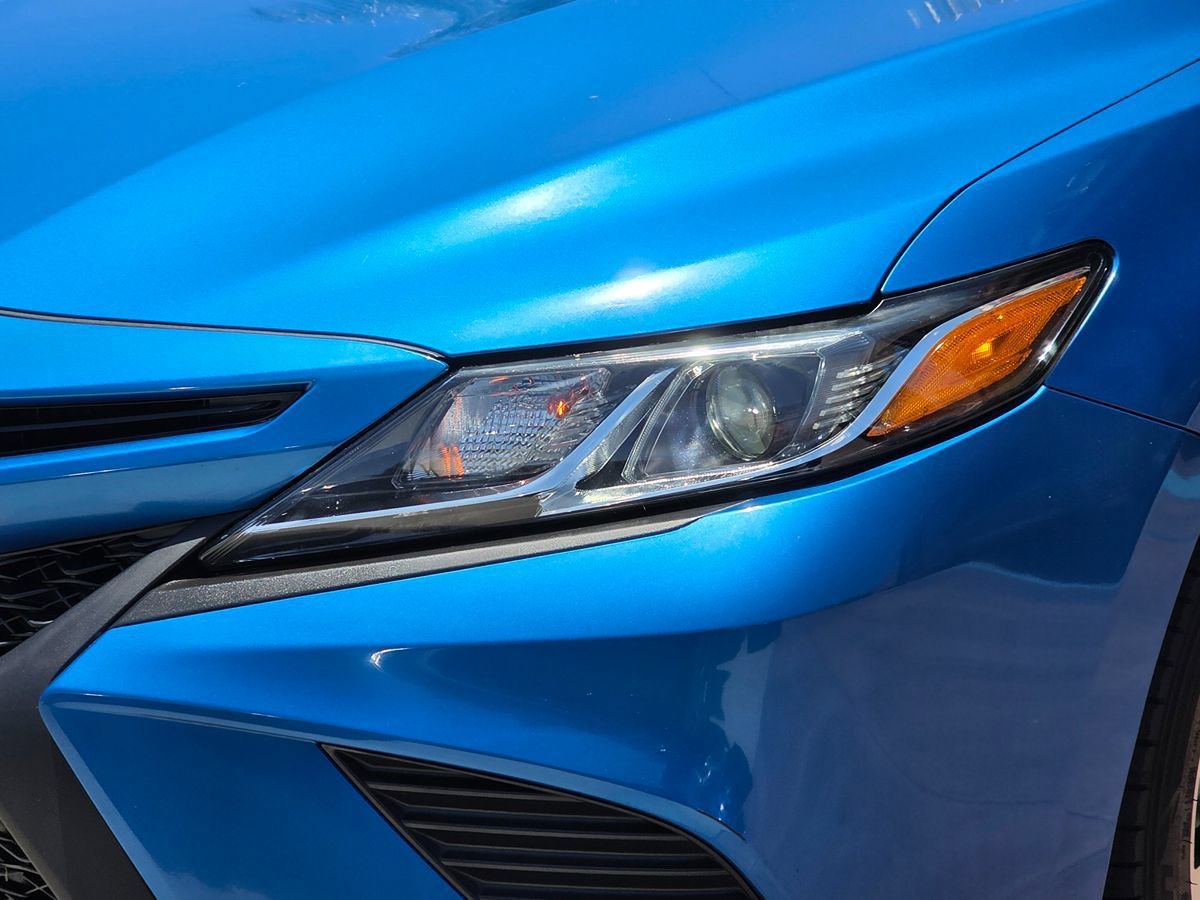 Used 2019 Toyota Camry SE FWD image 6