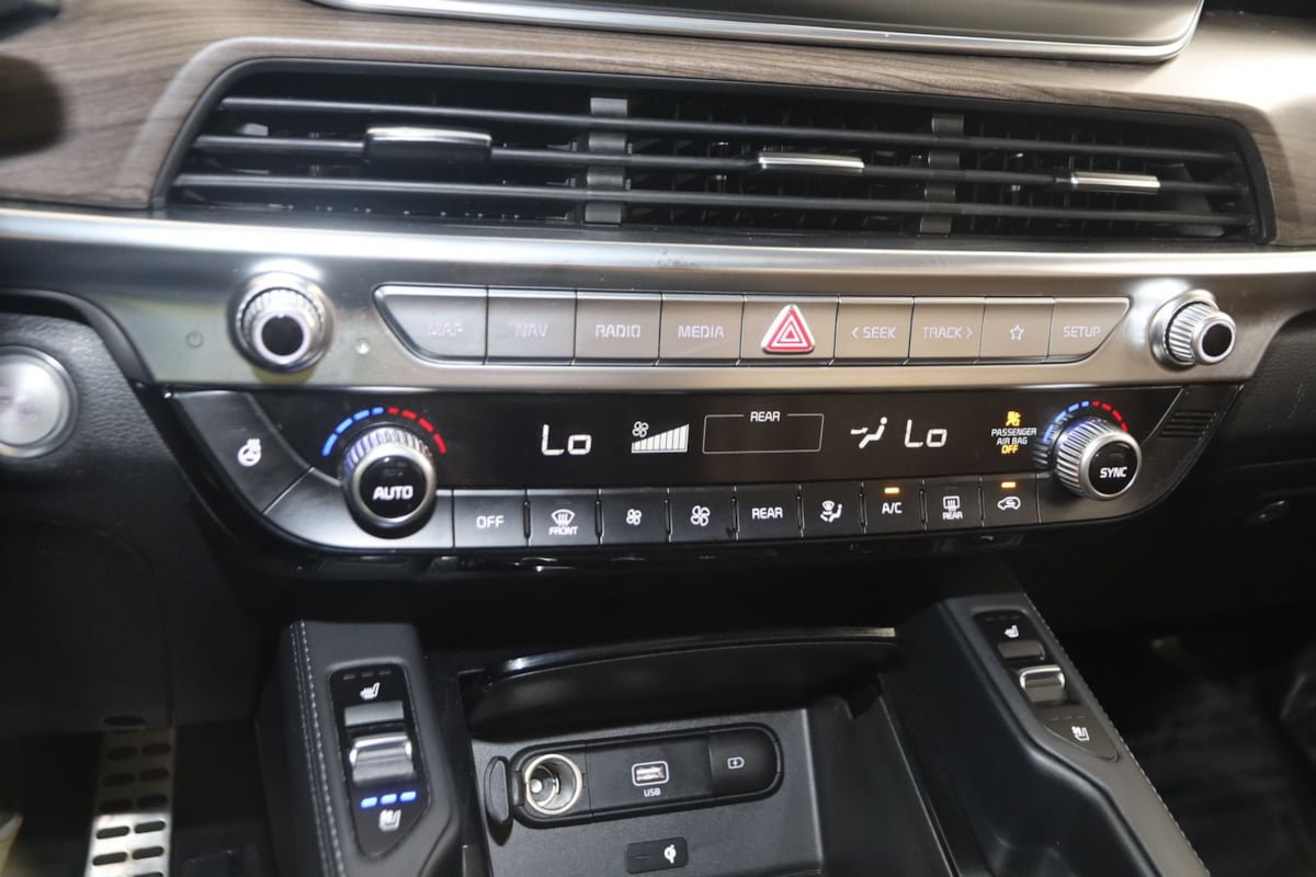 Used 2020 Kia Telluride SX w/ SX Prestige Package AWD/4WD image 32