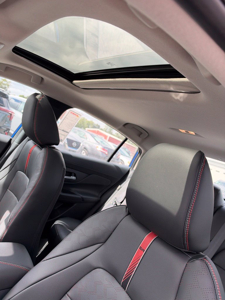 New 2027 Nissan Sentra SR w/ SR Premium Package FWD image 12